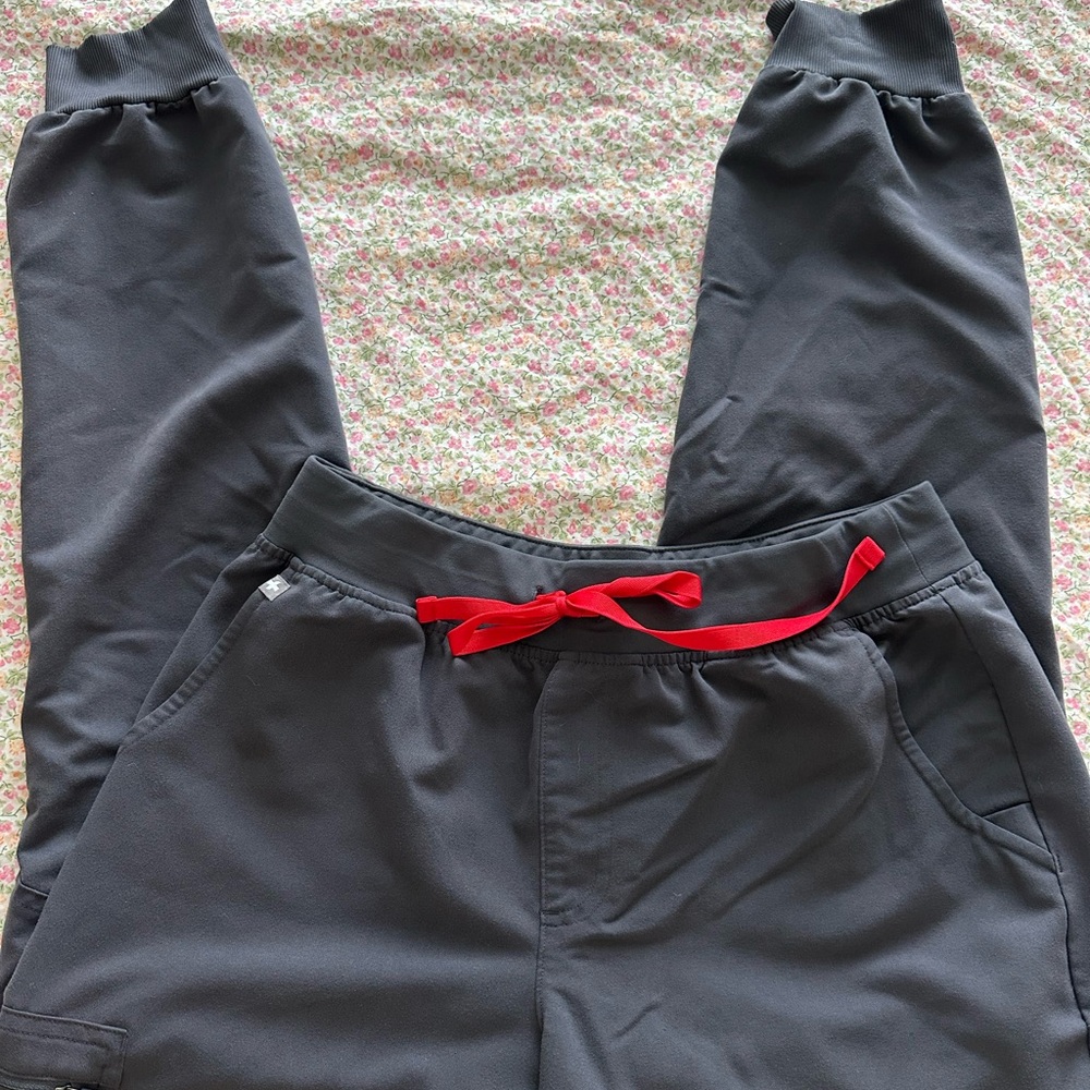 Figs Grey Scrub Set